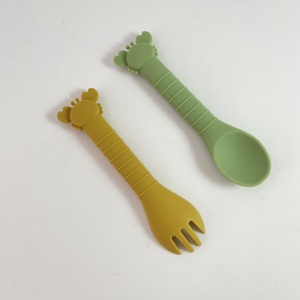 Juego de tenedor y cuchara de silicona para bebés, utensilios de alimentación para niños pequeños de calidad alimentaria, punta suave, fácil de limpiar - Product Image 2