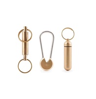 Porte-clés d'une seule pièce de conception antique fait à la main à partir de porte-clés en métal pur de qualité supérieure