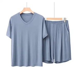 Ensembles courts d'été décontractés pour hommes à la mode T-shirt et short de haute qualité de couleur unie respirant et abordable - Product Image 4