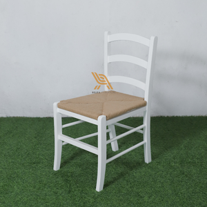 Chaises de salle à manger en bois de teck de style moderne de luxe avec cadres blancs et sièges de couleur naturelle pour le mobilier et la décoration de la maison - Product Image 1