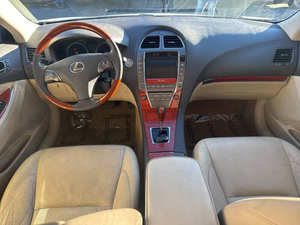 Voiture d'occasion de qualité abordable, Le-x-us ES 35-0 2011, conduite à gauche - Product Image 4