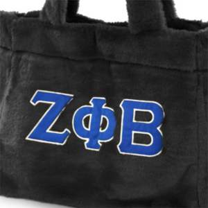 Sac en fourrure ZPB-noir | Sac à main Zeta Phi Beta en polyester 100% | Design doux en peluche avec intérieur spacieux | Accessoire de sororité - Product Image 3
