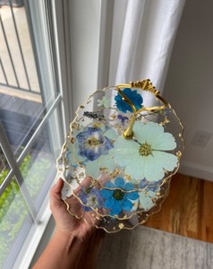Elegant and Captivating Blue Color Floral Design <b>Epoxy</b> <b>Resin</b> Cake Stand Extra Ordinary Exclusive Cake Accessories for Sale - Product Image 3