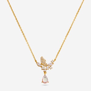 Collier artisanal en perles de papillon pour mariages, cadeaux, fiançailles, fêtes, anniversaires - Product Image 1