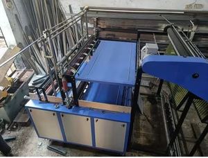 Máquina para fabricar bolsas de plástico completamente automática de alto rendimiento, 150 piezas por hora, bolsas de embalaje comercial respetuosas con el medio ambiente hechas - Product Image 3