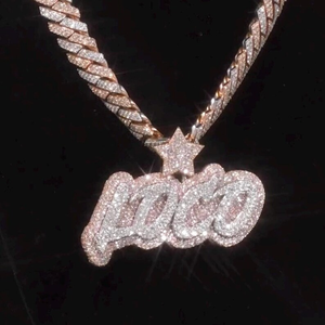 Colgante de Plata de Ley 925 con Letra Personalizada Iced Out, Diamante Moissanite VVS, Estilo Hip Hop de Lujo, Alto Brillo, Estilo Drip, Para Uso Unisex - Product Image 1