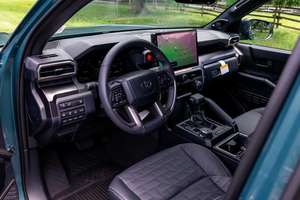 Toyota 4Runner TRD Off-Road Premium 4x4 2024 Súper Limpio, Listo para Enviar - Product Image 3