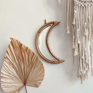 Espejo Decorativo de Ratán en Forma de Media Luna - Product Image 6