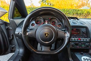 Offre exceptionnelle : Lamborghini Gallardo LP550-2 Coupé d'occasion 2012, propre et prête à être expédiée - Product Image 2