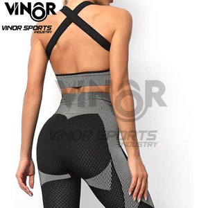 Ensemble de tenues d'entraînement sans couture 3 pièces pour femmes survêtement de sport de yoga avec leggings soutien-gorge de sport extensible entraînement de gymnastique de fitness - Product Image 2