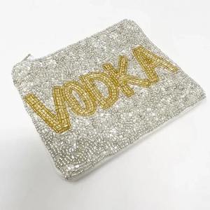 Monedero con cuentas brillantes y divertido diseño de botella de champán, cierre de cremallera y detalles brillantes para ocasiones festivas. - Product Image 2