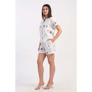 Conjunto de Blusa y Pantalón Corto con Cuello Detallado KADIN KIBRIS V, con Bolsillos - Blanco - Blanco - Product Image 3