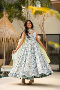 Georgette de diseñador con estampado digital Fancy Kameez Suit Long Fashion-Style Pakistani Dress para función de fiesta, traje de diseñador - Product Image 2