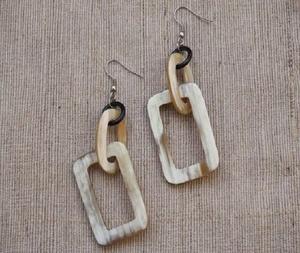 ค้นหาไอคอนที่คล้ายกันต่างหูฮอร์นธรรมชาติคุณภาพสูงสำหรับต่างหูผู้หญิงเครื่องประดับฮอร์นธรรมชาติใช้งานได้ทุกวันควายโดย F S I - Product Image 6