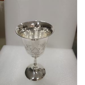 Copa de vino de latón única personalizable hecha a mano India moderna de bajo precio para copas de vino de artículos para el hogar - Product Image 3