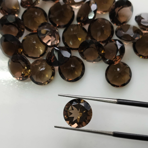 ควอตซ์สโมคกี้ธรรมชาติ 10 มม. ทรงกลมเจียระไนแบบบริลเลียนท์ คุณภาพดีที่สุด พลอยเม็ดเดี่ยวสำหรับทำเครื่องประดับ - Product Image 1