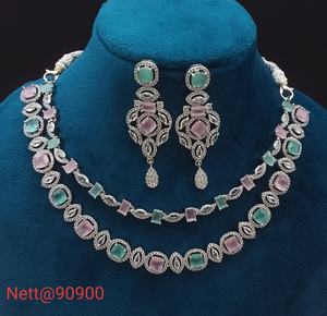 Charmant ensemble de bijoux en diamants américains pour femmes | Avec collier et boucles d'oreilles parfaits pour les fêtes et les événements spéciaux - Product Image 2