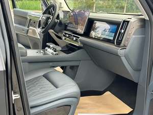 M-Hero Dynamic 2025/2026, Nuevo Interior Oscuro, Volante a la Izquierda, Motor Automático 2.0T con Transmisión de Doble Embrague Húmedo - Product Image 5