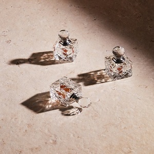 Allure of Natural Oud Oil Huile essentielle pure pour chaleur et élégance Séances d'aromathérapie Sweet Odor - Product Image 1