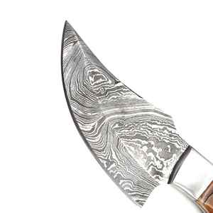 Cuchillo desollador de acero de Damasco hecho a mano con Funda de cuero y mango de madera personalizado al por mayor para cazar compatible con OEM - Product Image 2