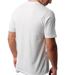 เสื้อยืดผู้ชายคอวี ผ้าฝ้าย 100% คุณภาพพรีเมียม แบบกำหนดเอง พร้อมบริการ OEM ระบายอากาศได้ดี  รับสกรีนโลโก้ตามแบบ - Product Image 4