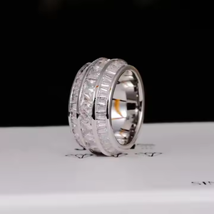 Anillo Hip Hop de Acero Inoxidable con Piedra Moissanita y Diamantes Baguette para Hombre, Regalo de Aniversario - Product Image 1