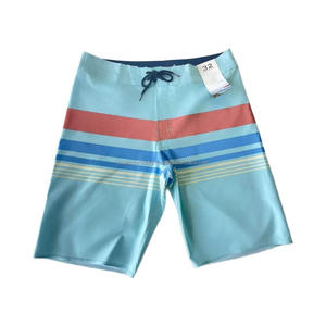 Shorts de plage pour hommes de marque avec logo OEM, séchage rapide, extensibles dans 4 directions, taille fixe avec cordon de serrage - Vente en gros de shorts de surf et de plage - Product Image 1