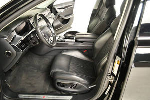 สภาพสมบูรณ์แบบ Audi S8 4.0T quattro ปี 2020 - Product Image 3