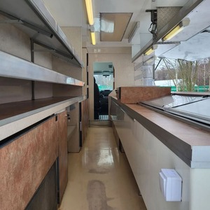 Camión de Comida de Aluminio Totalmente Equipado con Cocina y Almacenamiento, Autocaravana de un Solo Lado para 4-6 Personas - Product Image 4