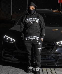 Ensemble de survêtement unisexe de haute qualité pour femmes et hommes, avec logo brodé, pantalon de survêtement évasé empilé et sweat à capuche en molleton de coton motif araignée - Product Image 1