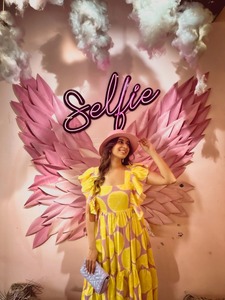 ชุดเดรสผ้าฝ้ายพิมพ์ลายดอกไม้สไตล์อินเดีย  แบบยั่งยืน ซักได้ ความยาวระดับเข่า เหมาะสำหรับงานปาร์ตี้ งานแต่งงาน/ฮันนีมูน  สำหรับผู้หญิง - Product Image 4