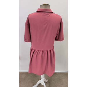 Vestido Mini Arrugado con Cuello y Botones Delanteros de Manga Corta para Mujer de Jane's - Ropa de Verano Informal de Corte Relajado, Modelo 31541 - Product Image 5