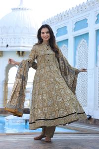 Conjunto de Kurti Anarkali con Pantalón y Dupatta, Diseño Tradicional Indio, Hecho a Mano, Listo para Usar, para el Festival de San Valentín, para Madres - Product Image 2
