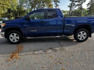 Auto Usado 2023, Doble Cabina, 4.6L V8, 6 Velocidades, Transmisión Automática, SR5, 4x4, Premium, Inteligente, Automático, en Buenas Condiciones - Product Image 3