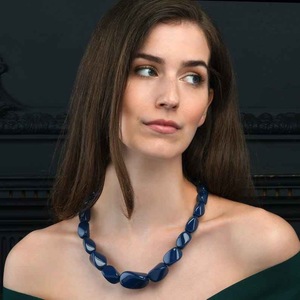 Collar de resina, accesorio de joyería atrevido y llamativo para quienes buscan la moda moderna, alta calidad - Product Image 4