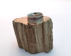 Anillo de Diamantes Clásico Hecho a Mano con Engaste de Plata de Ley 925, Chapado en Plata de 7 GM para Mujer, para Fiestas y Bodas - Product Image 1