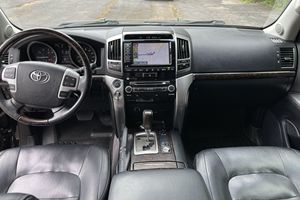 Véhicule d'occasion en excellent état, modèle 2015, conduite à gauche, norme Euro IV, 50001-75000 milles - Product Image 2