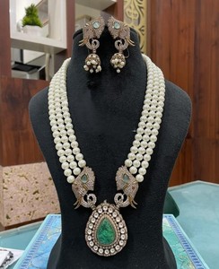 Ensemble de collier Polki de créateur avec boucles d'oreilles en plaqué or mat bijoux de mariée pour mariage et fête - Product Image 1