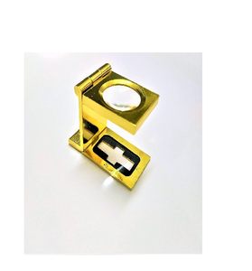 Contador de roscas de metal duradero con marco plegable y lente de precisión para tareas de inspección textil o industrial. - Product Image 1