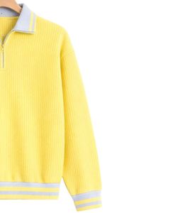 Suéter de Punto con Cierre de Cremallera de un Cuarto para Hombre, Color Amarillo Sólido, Tejido Texturizado, Cuello y Dobladillo de Canalé Gris, Cálido, Informal, para Invierno, OEM - Product Image 4