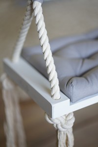 Columpio de macramé hecho a mano, Columpio de bebé, silla colgante suave y cómoda para la decoración de la habitación de los niños - Product Image 6