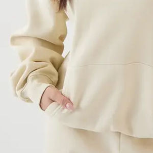 Sudadera con Capucha de Estilo Simple para Mujer, Diseño de Jersey con Bolsillos Tipo Canguro y Mangas Completas con Diseño de Logotipo para Venta al por Mayor - Product Image 3