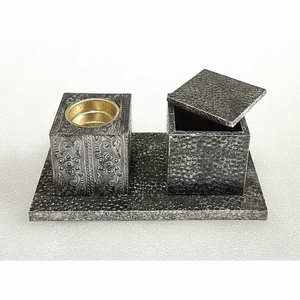 Brûleur d'encens Bakhoor contemporain en MDF et métal avec motif géométrique bleu, écologique, fait main, pour l'arôme religieux d'intérieur - Product Image 3