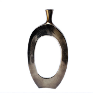 Elegante diseño escandinavo Florero de metal de aluminio Último interior con clase Maceta única y elegante diseño moderno - Product Image 6