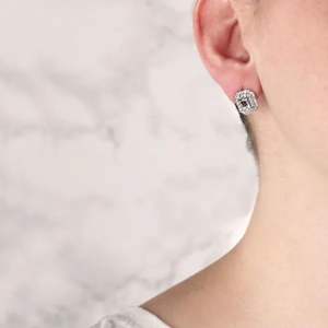 Boucles d'oreilles à double halo en argent sterling plaqué or, taille émeraude, pour femmes - Product Image 2