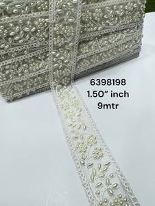 ชุดเดรสสีขาวประดับด้วยลูกปัดและดอกไม้หลากสีสำหรับชุดแต่งงานลูกไม้ปักสีทองเป็นมิตรกับสิ่งแวดล้อมทำตามสั่ง - Product Image 6