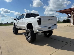 GMC Sierra 1500 Elevation Edition 4x4 d'occasion 2020, origine américaine, garantie d'un an - Product Image 6