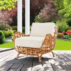 Chaises en rotin artisanales subtiles Esthétique des tons neutres pour les configurations de conception de meubles d'extérieur modernes ou vintage - Product Image 4