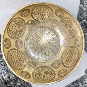 Cuenco Tibetano de Bronce de Luna Llena Hecho a Mano de Alta Calidad, Cuenco Sonoro para Meditación Martillado a Mano, Fabricante de Cuencos de Metal Personalizados - Product Image 5