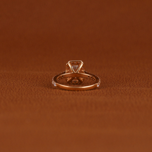Anillo de compromiso de diamante cultivado en laboratorio de corte esmeralda de lujo de plata esterlina con ajuste de Halo de moda regalo certificado IGI para mujeres - Product Image 3